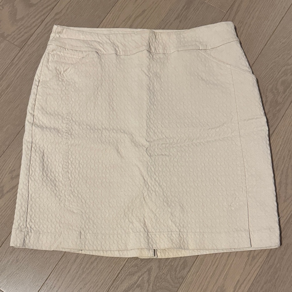 size 4 S.C.&CO Tan/Beige Skort